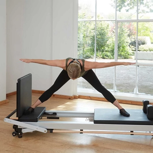 Ugrótábla a C*/H1/F* Pilates Reformer géphez